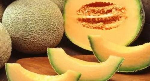 吃哈密瓜吃蛋黄派,夏日美食的完美邂逅