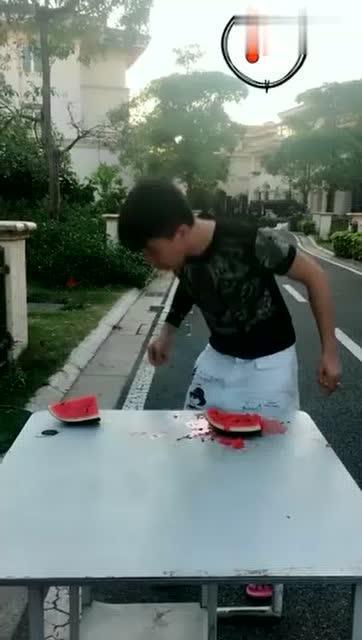 吃瓜搞笑比赛视频,欢乐无限